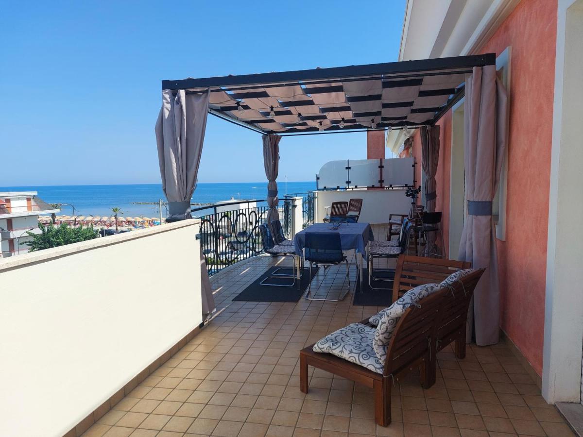 شقة Penthouse On The Adriatic Sea مارتينسيكورو المظهر الخارجي الصورة